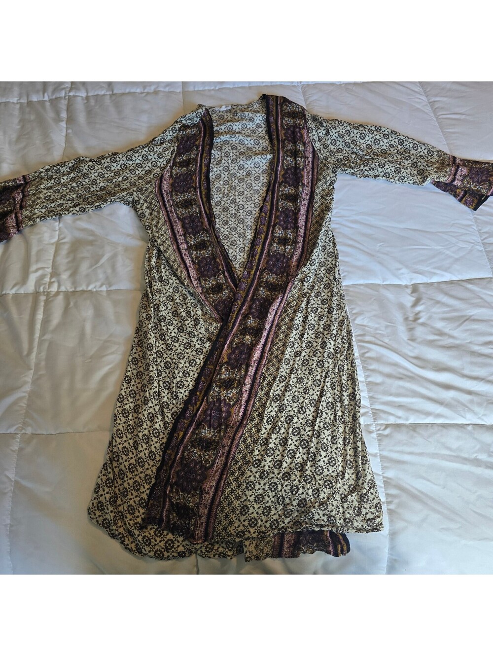 Eyeshadow patterned wrap dress